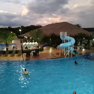 Do Lago, Com Churrasqueira Privativa , Cozinha , Internet Banda Larga, Rampa Barco E Jet, Pesqueiro - B101 , Caldas Novas Brasil